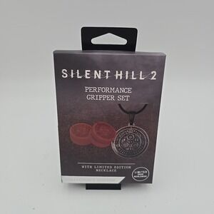 Silent Hill 2 Performance Gripper Set With Limited Edition Necklace